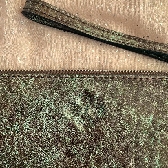 Brand New Patricia Nash Genuine Leather Tooled Turquoise Large Clutch Wristlet - Picture 6 of 12